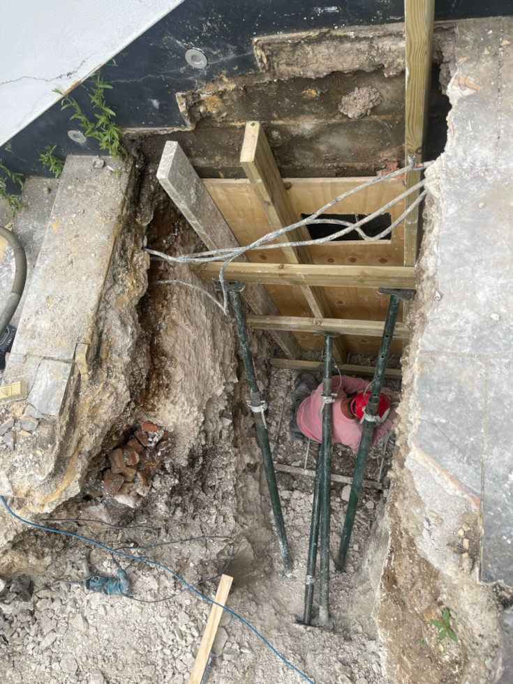 build basement BS8102